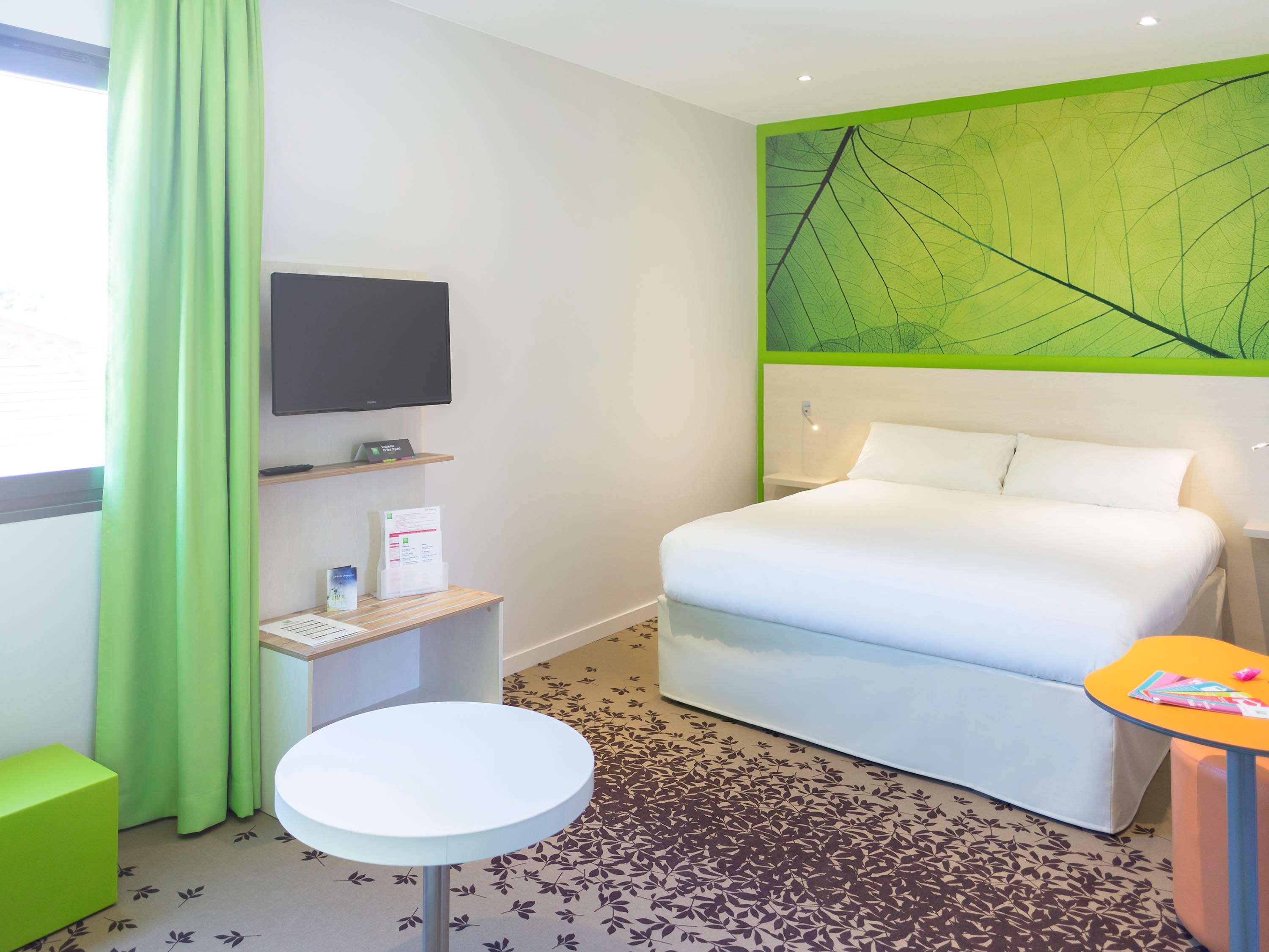 Ibis Styles Villeneuve Sur Lot Exterior photo