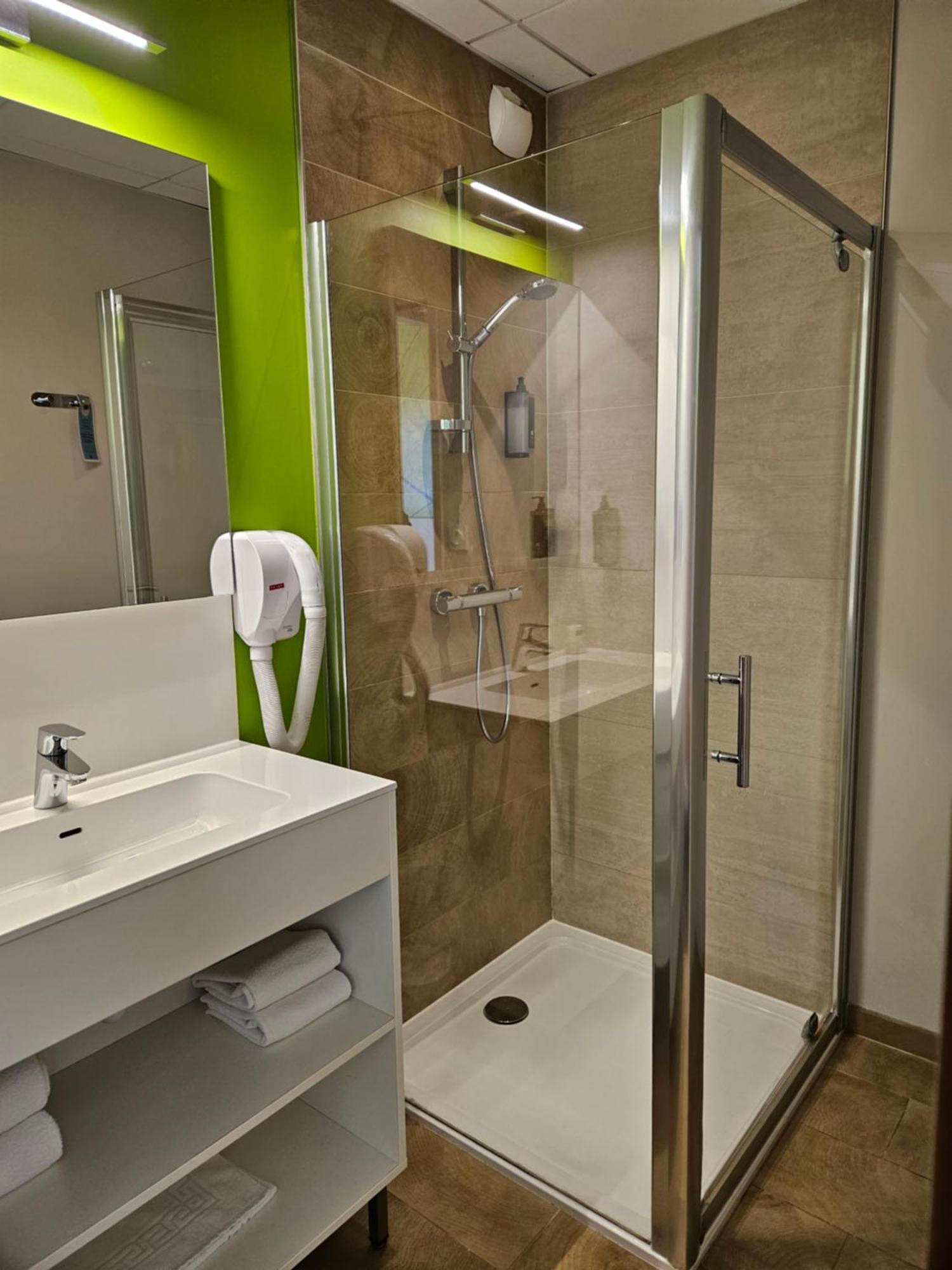 Ibis Styles Villeneuve Sur Lot Exterior photo