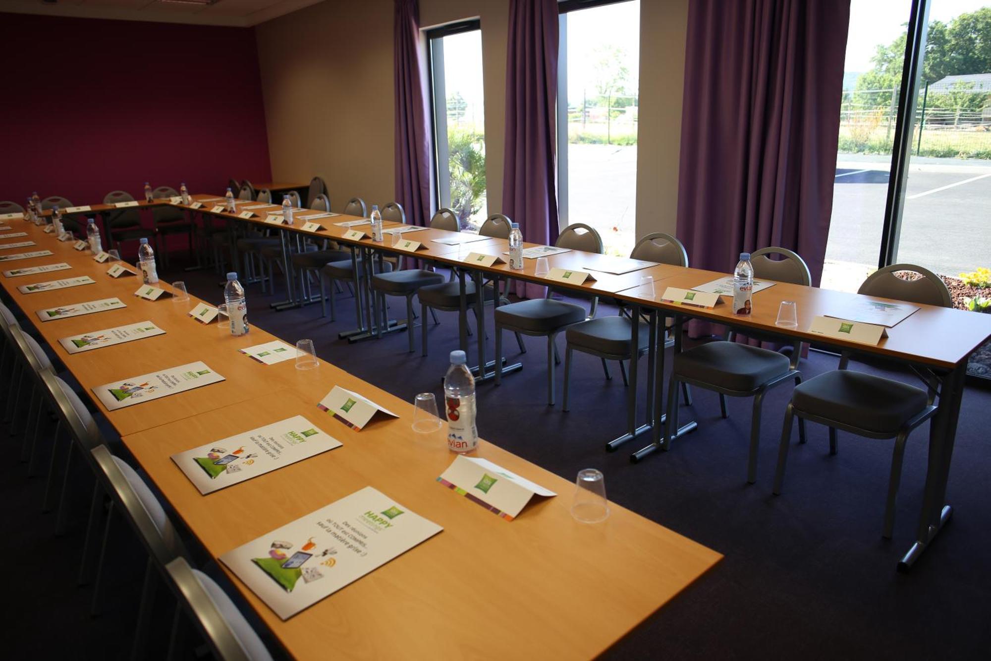 Ibis Styles Villeneuve Sur Lot Exterior photo