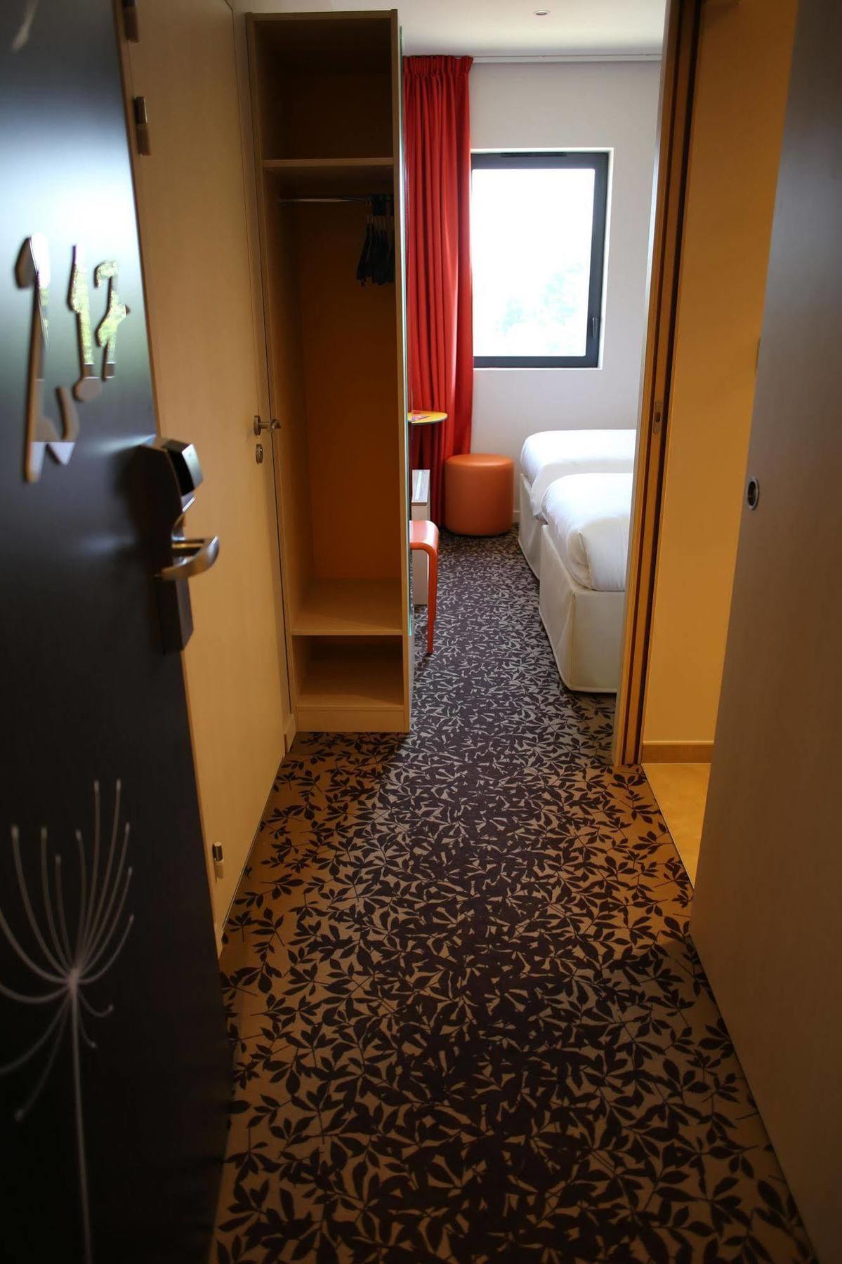 Ibis Styles Villeneuve Sur Lot Exterior photo